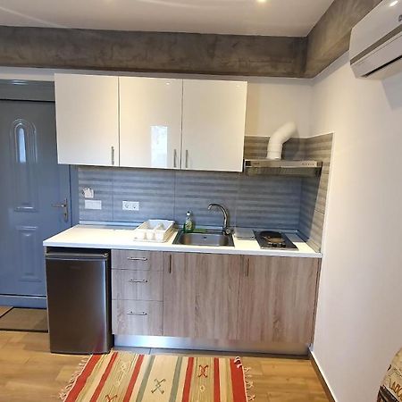St.Thomas Beach Luxury Apartments Pefki  Экстерьер фото