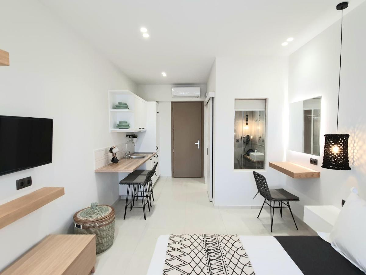 St.Thomas Beach Luxury Apartments Pefki  Экстерьер фото