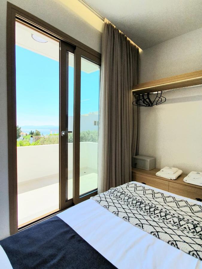St.Thomas Beach Luxury Apartments Pefki  Экстерьер фото