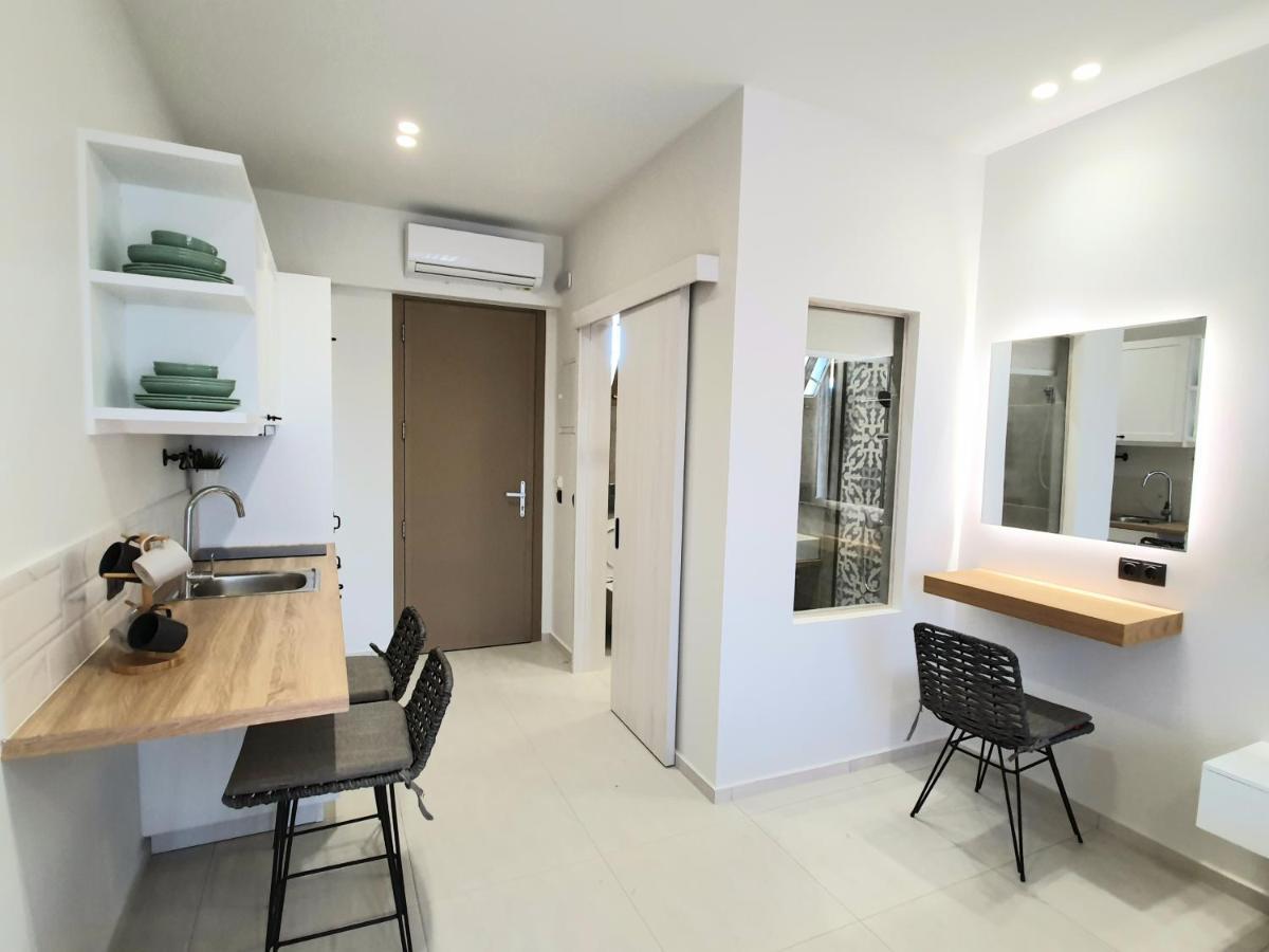 St.Thomas Beach Luxury Apartments Pefki  Экстерьер фото