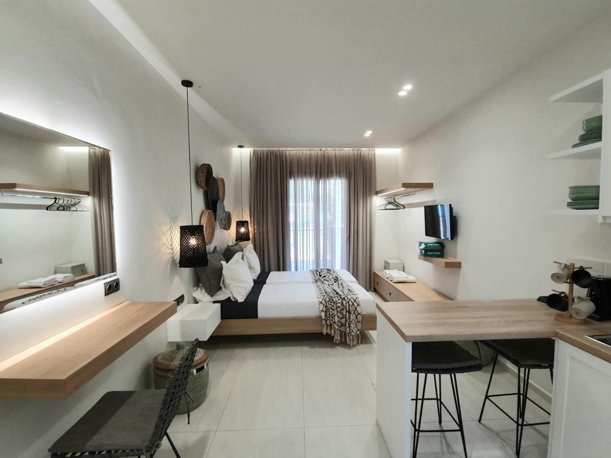 St.Thomas Beach Luxury Apartments Pefki  Экстерьер фото