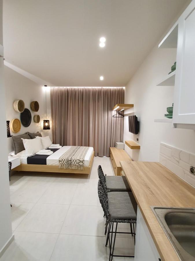 St.Thomas Beach Luxury Apartments Pefki  Экстерьер фото