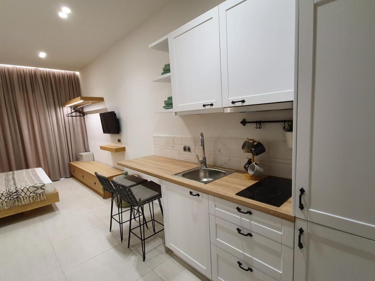 St.Thomas Beach Luxury Apartments Pefki  Экстерьер фото